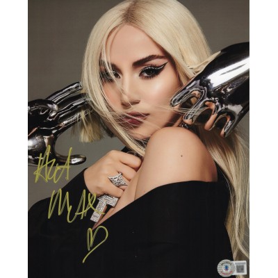 Ava Max エイバ・マックス 直筆サイン入り写真BECKETT認証