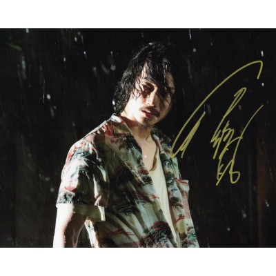 綾野剛直筆サイン入り写真当選書付